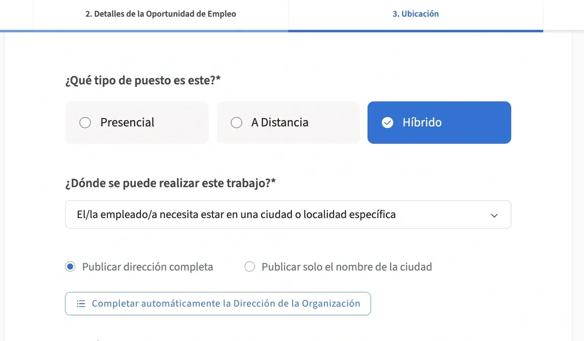 Captura de pantalla del sitio web de Idealist que muestra dónde seleccionar el formato de trabajo híbrido al crear un aviso