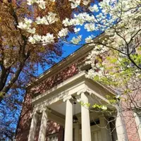 Image of east porch of 1798 Ten Broeck Mansion