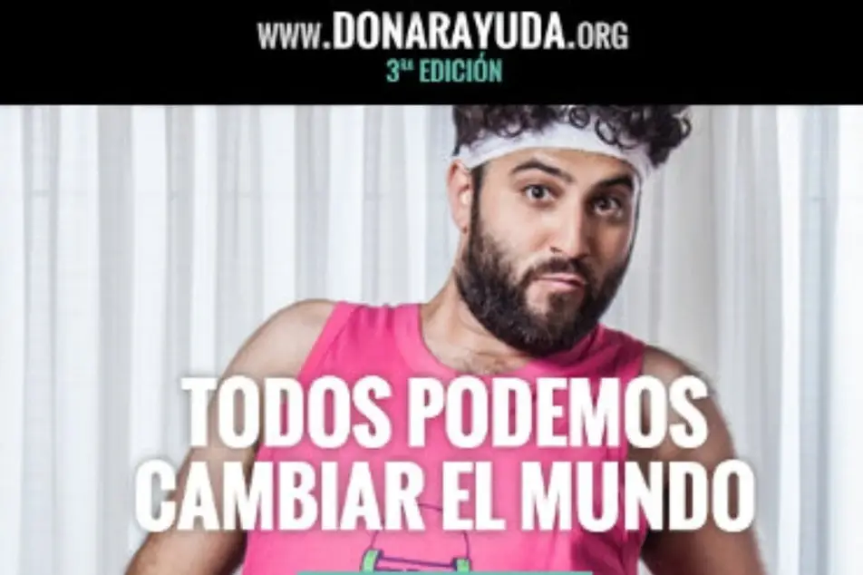 Afiche de Donarayuda.org que dice Todos podemos cambiar el mundo